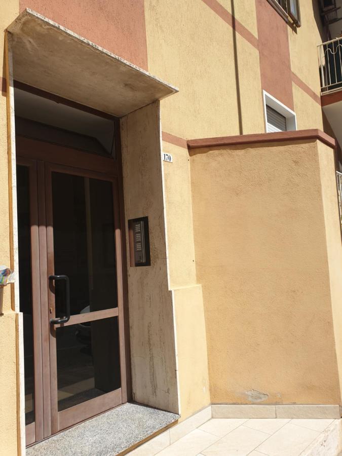 Attico Via Della Pineta 5 Minuti Dal Mare Lägenhet Cagliari Exteriör bild